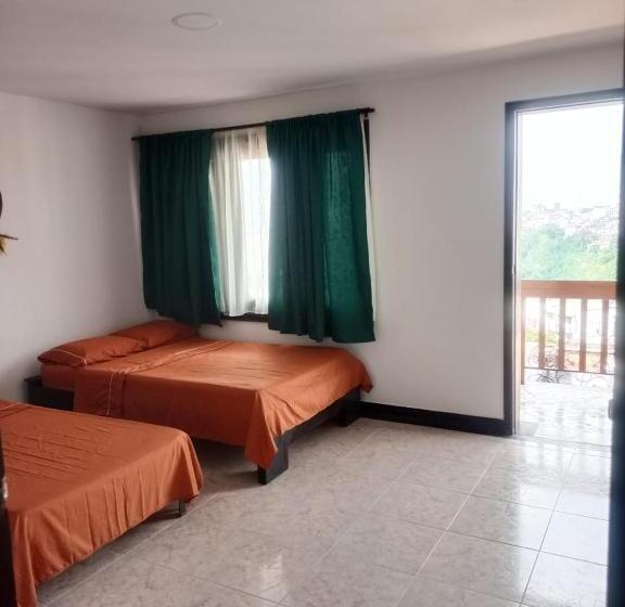 پانسیون La Iguana Café Y Más