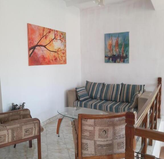 민박 Moon Deck Villa