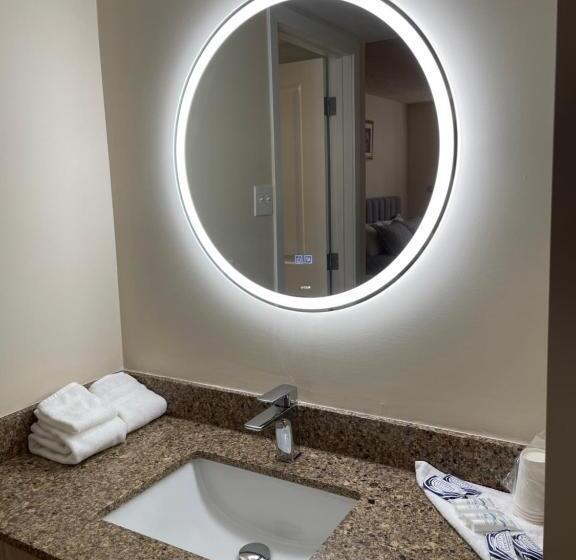 مبيت وإفطار The 22