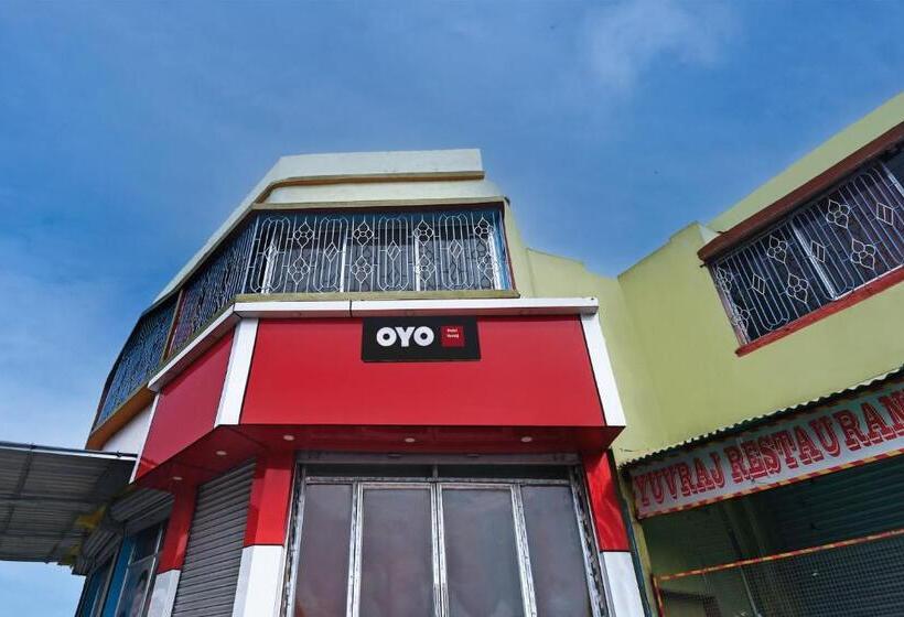 בית מלון כפרי Oyo Yuvraj Lodge And