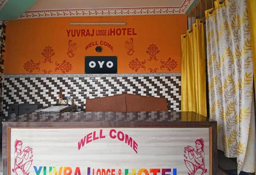 בית מלון כפרי Oyo Yuvraj Lodge And