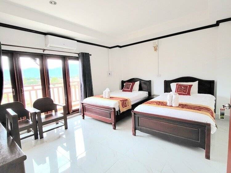 هتل Vangvieng Sisavang Mountain View