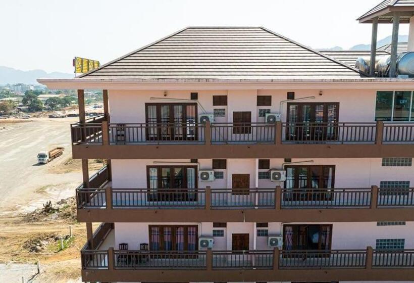 هتل Vangvieng Sisavang Mountain View