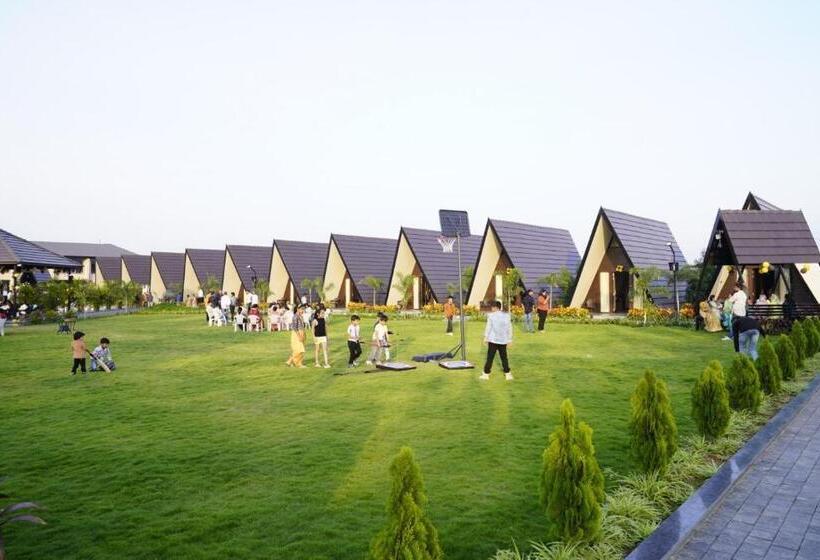 Отель Vindhyachal Resort