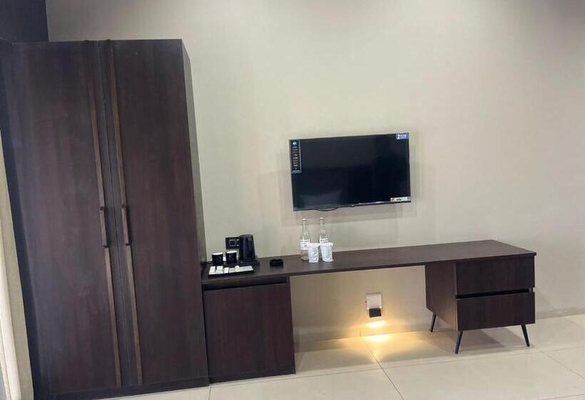 Отель Vindhyachal Resort