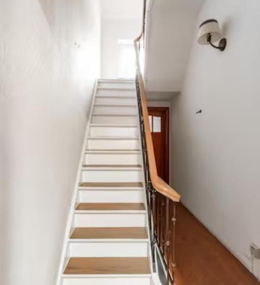 بنسيون Beautiful, Renovated Fully Self Contained Room