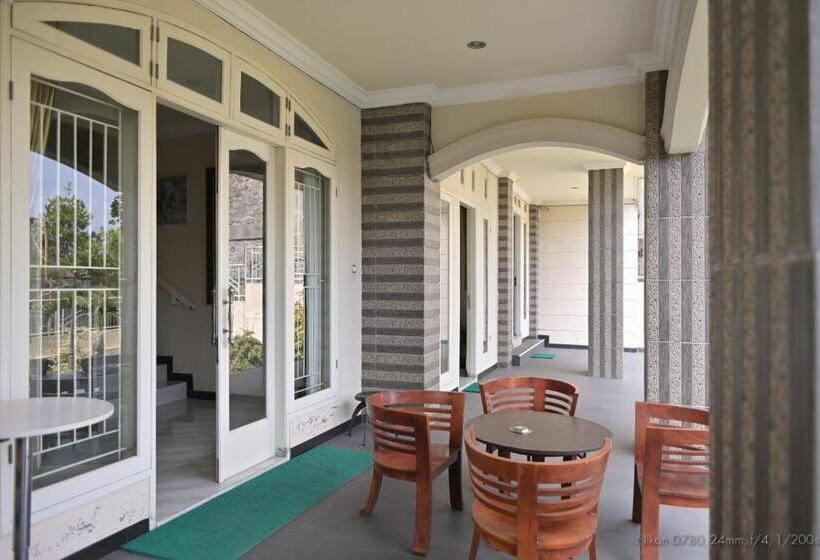 پانسیون D&d Bellevue Guest House