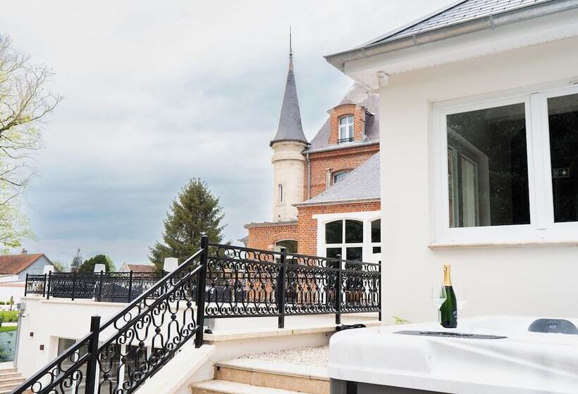 ホテル Hôtel Château Héloïse