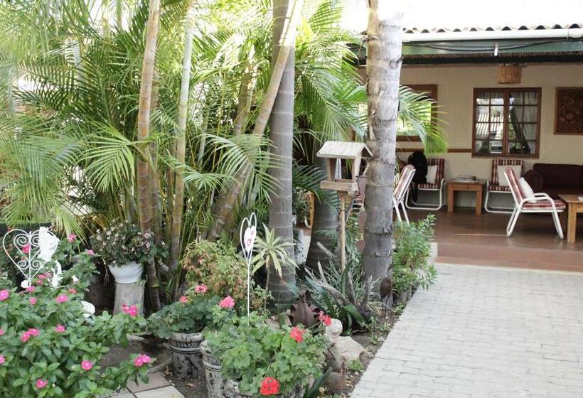 פנסיון Blommenberg Guest House