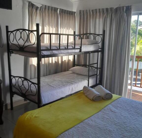 بنسيون Indaba Manor Guesthouse