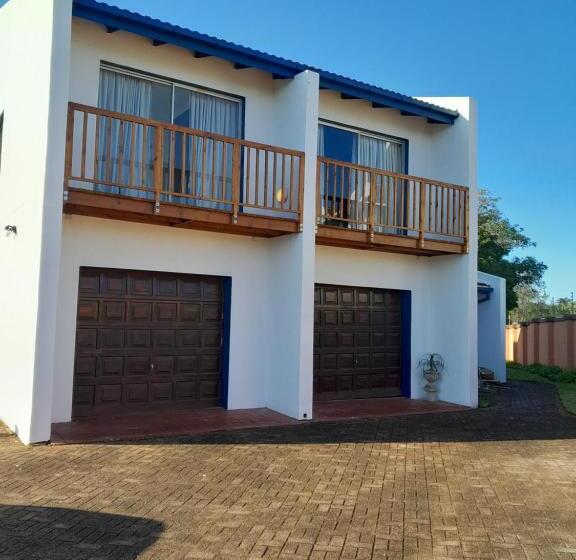 بنسيون Indaba Manor Guesthouse