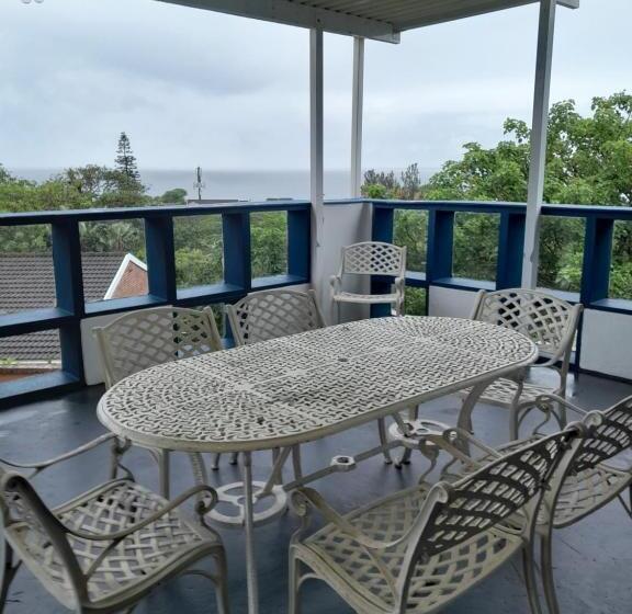 بنسيون Indaba Manor Guesthouse