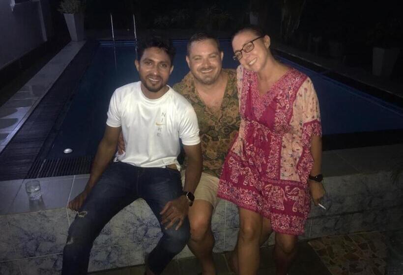 膳宿费 Kingz And Queenz   Negombo