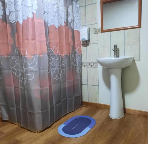 فندق صغير Hostal Nuria