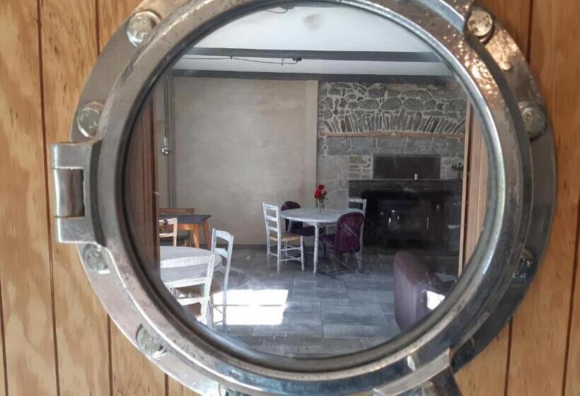 住宿加早餐  Manoir Saint Pardoux 63680