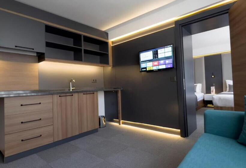 בית מלון כפרי Sera Lake Center