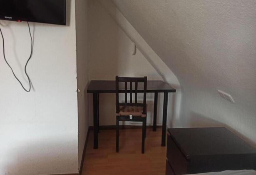 膳宿费 Monteurzimmer   Waldbronn