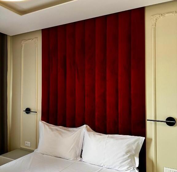 Sky View Hotel & Restaurant