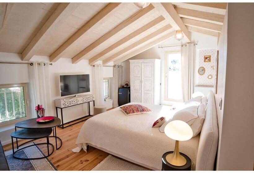 צימר Le Mas Des Aires   Chambres D Hôtes   Blauzac  Uzès   Pont Du Gard