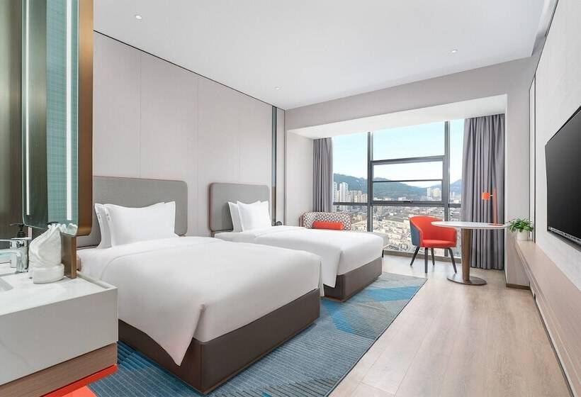 فندق Holiday Inn Express Bazhong Center, An Ihg