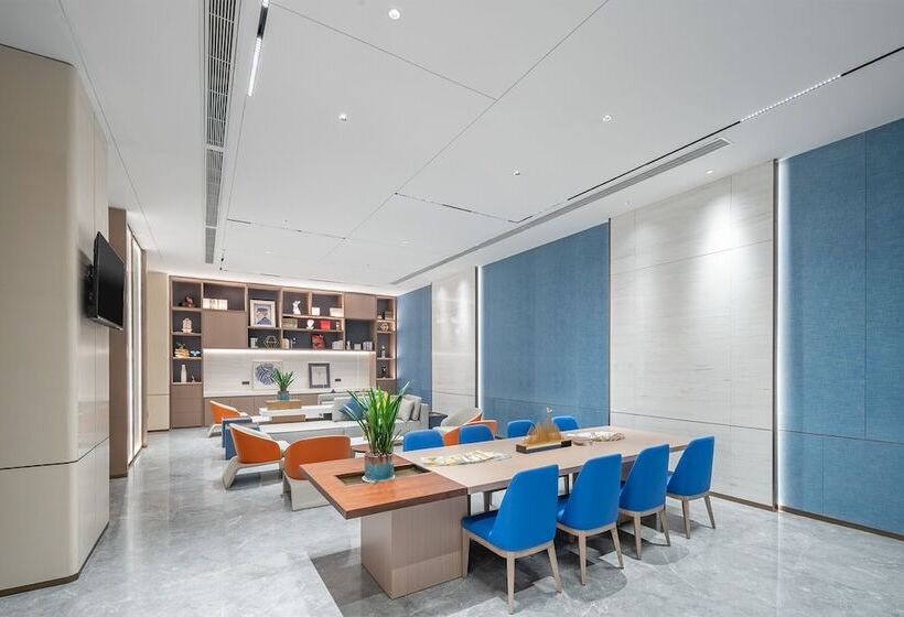 فندق Holiday Inn Express Bazhong Center, An Ihg