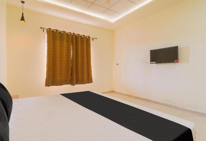 호텔 Oyo Saubhagya Shri Resort