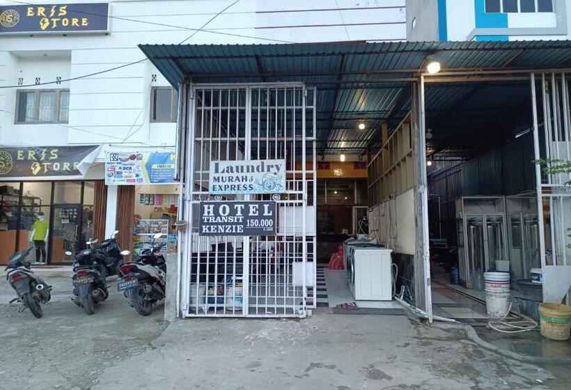 Oyo 93485 Hotel Kenzie Sentani