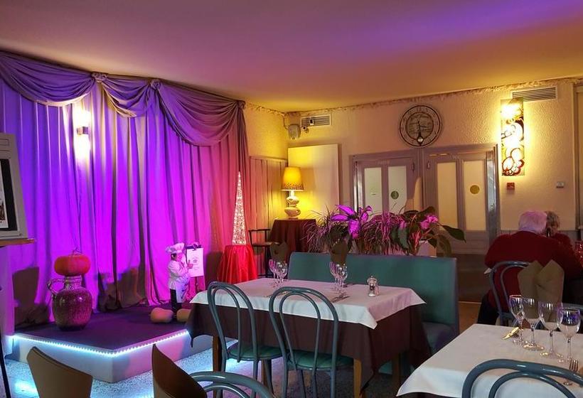 مبيت وإفطار Chambre D´hôtes Léonie & Restaurant