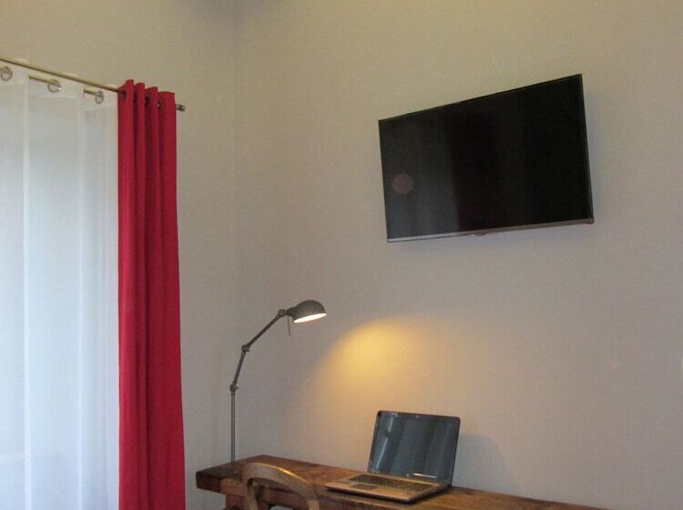 مبيت وإفطار Le Relais Des Deux Tours