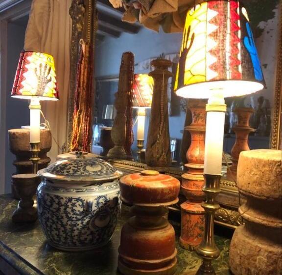 ベッドアンドブレックファースト Maison D'hôtes Les Volets Verts Et Sa Brocante