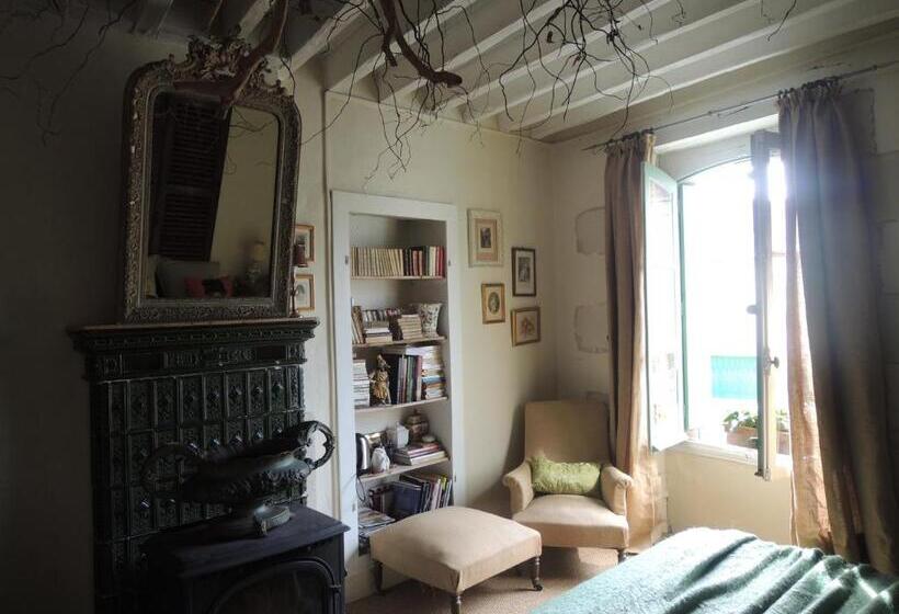 ベッドアンドブレックファースト Maison D'hôtes Les Volets Verts Et Sa Brocante