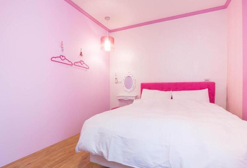 تختخواب و صبحانه N. Castle