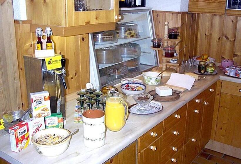 ホテル Gästehaus Heller