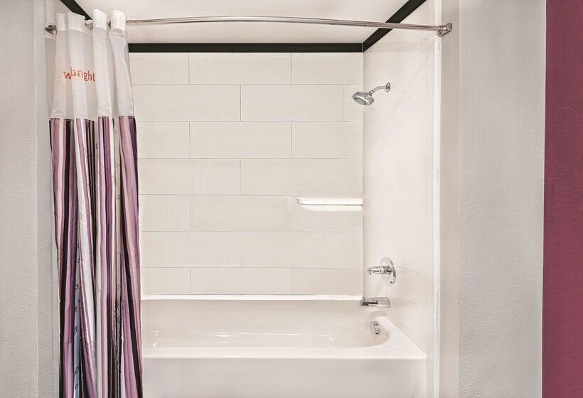 Отель La Quinta By Wyndham Dallas Grand Prairie North