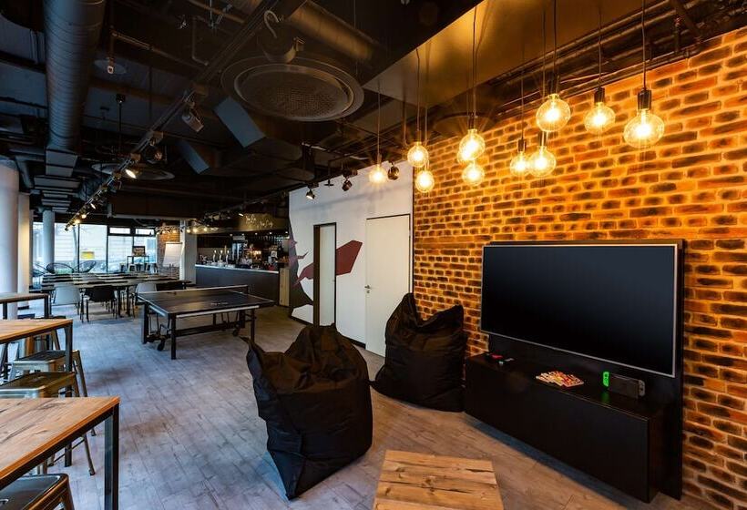 Me And All Hotel Dusseldorf, By Hyatt