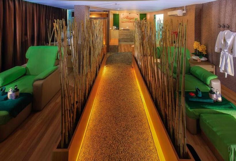 هتل Odua Weston Jambi