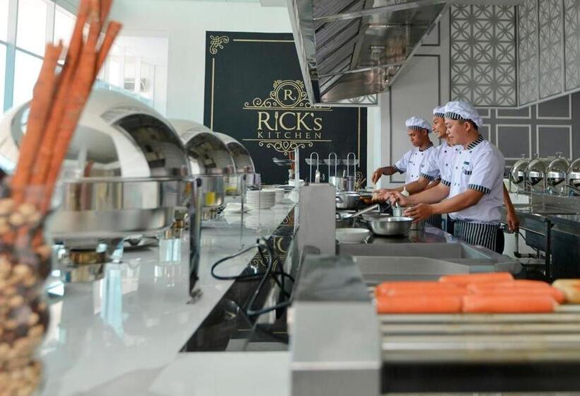 هتل Odua Weston Jambi