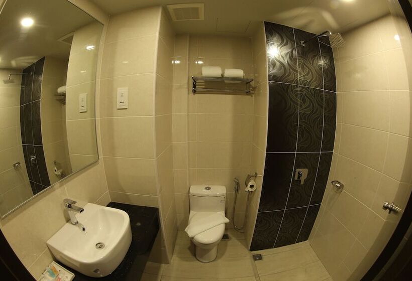 فندق Sem9 Senai Formerly Known As Perth