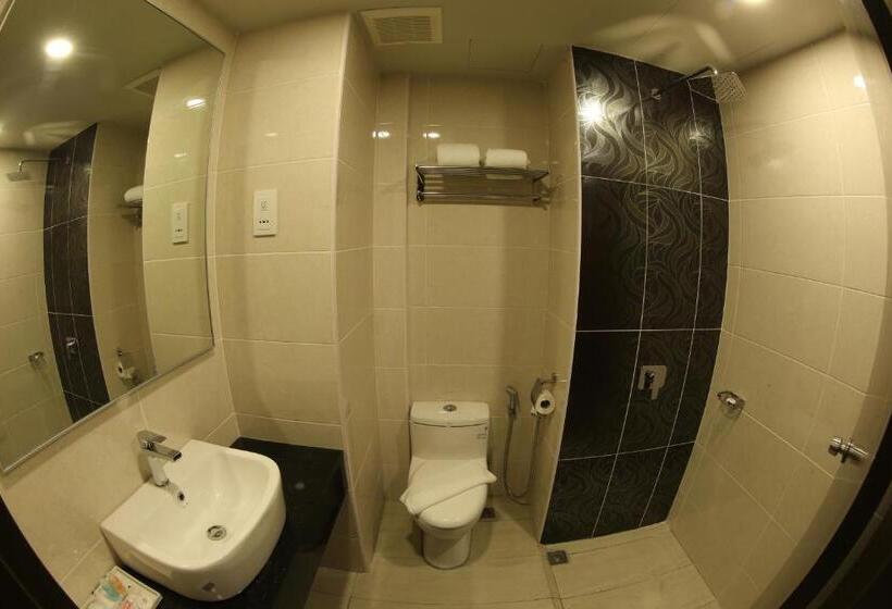 فندق Sem9 Senai Formerly Known As Perth