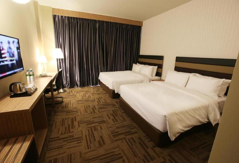 فندق Sem9 Senai Formerly Known As Perth