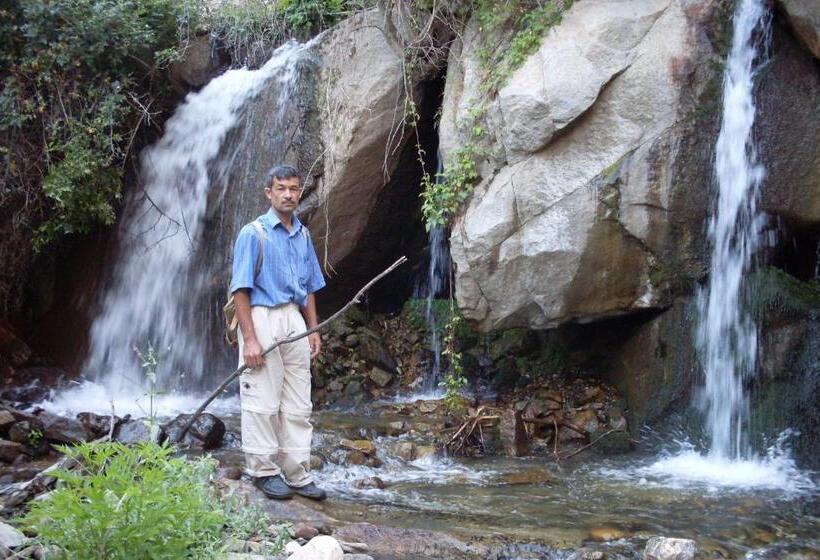 فندق صغير Uhum Guesthouse Nuratau Mountain