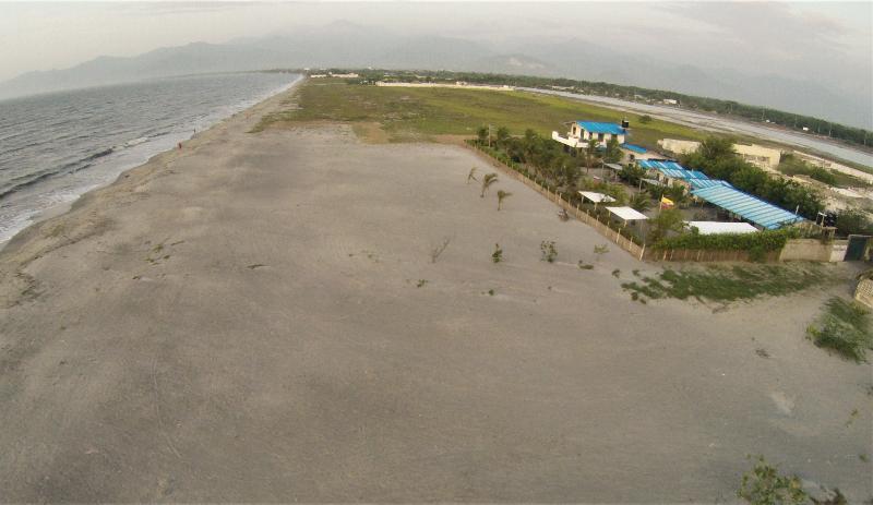 בית מלון כפרי Chevere Beach Cabanas Sas