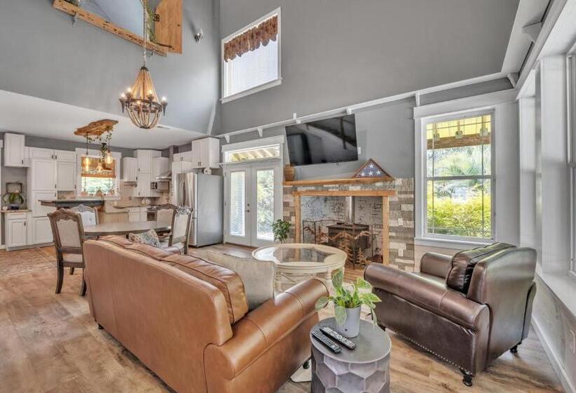 Отель Country Solitude Close To The Beach Farmhouse