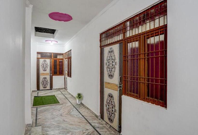 فندق Flagship The Royal Guest House