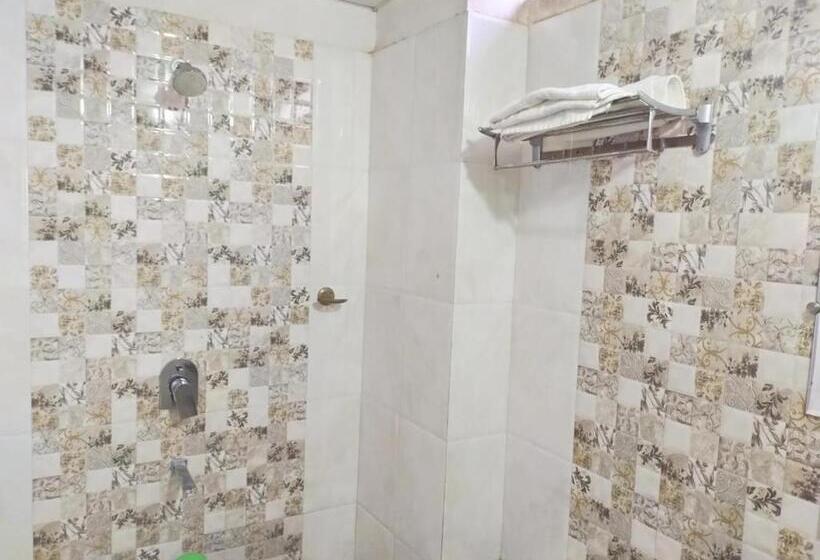 호텔 Collection O Hoshangabad