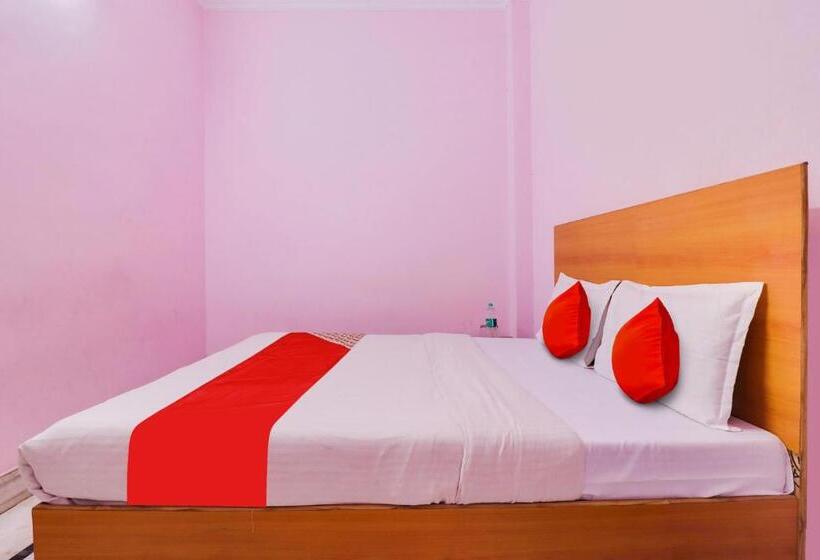 בית מלון כפרי Yug Residency