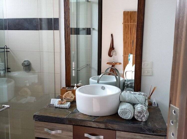 پانسیون Wayra Natura