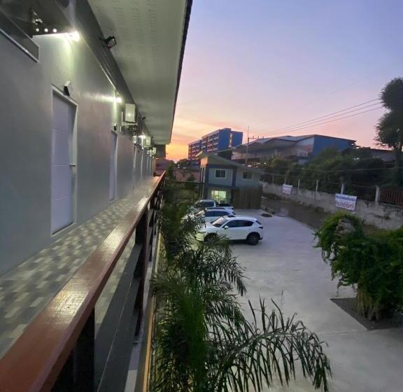 Phala Shore Resort
