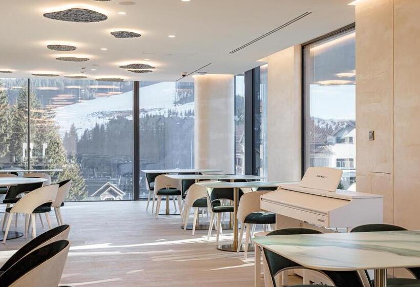 Tavel Hotel & Spa