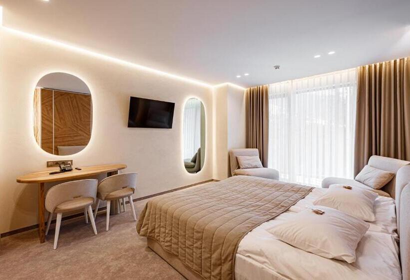 Tavel Hotel & Spa